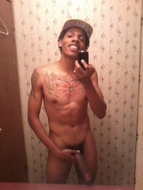 theblackclarkkent:  Boys With Tatts Who Take adult photos