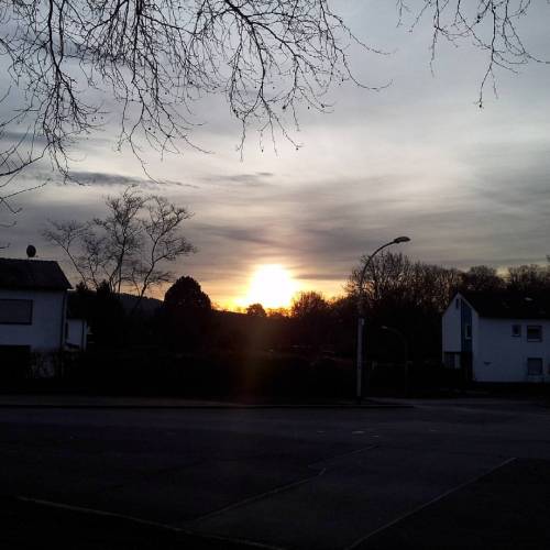 The #sunrise This #morning In #Witten #backlight #winter (hier: Bommern's Beauty Lounge)