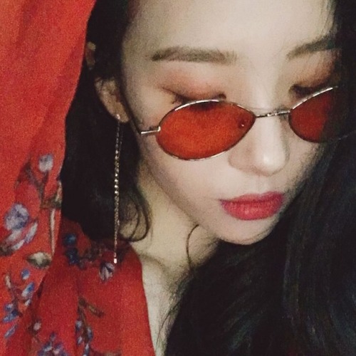 ˗ˏˋ sunmi x red icons ↷ like or reblog if you save;♡°