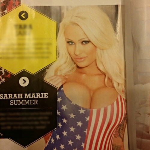 trophyfemales:  sarahmariesummer:  I LOVE My Photo Out Today in the Latest Issue of ZOO Weekly Magazine Australia. Grab a copy on Newsstands now. Looking forward to Posing for the Magazine again soon xx  A trophy in Zoo Mens magazine!