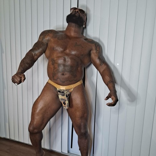 Porn Pics blackmusclegenius: