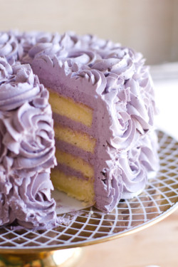 gastrogirl:  lemon layer cake with blueberry