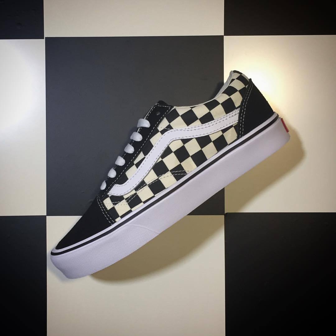 t锚nis vans old skool lite checkerboard