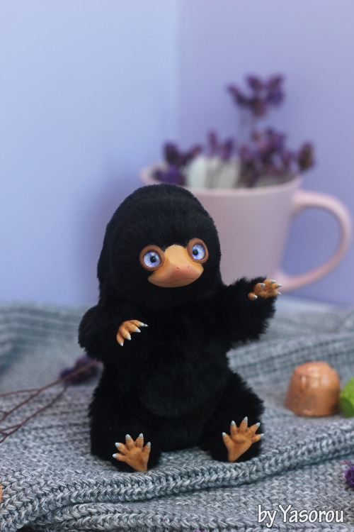 Little dream comes true: yesterday I made a baby niffler with pale violet eyes :з