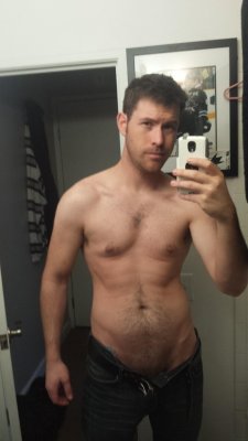 naked-straight-men:  Think I can get a V-day