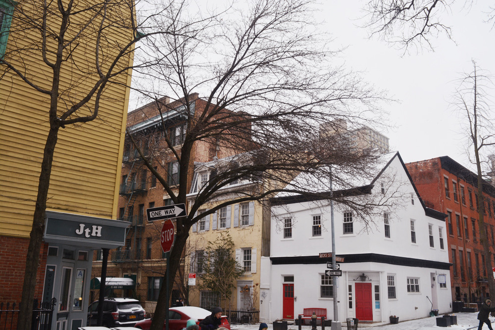 glorianas:  downtown manhattan and brooklyn, new york city, february 12th, 2019