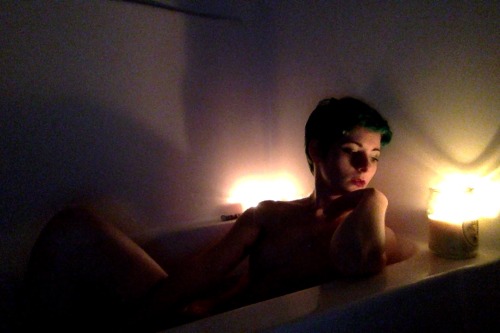 whalestoeletter:  take me away, spaceman 