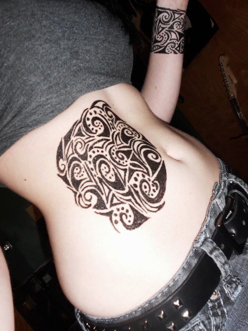 emo-flow-scene-dream:  And this is what happens when I get bored.