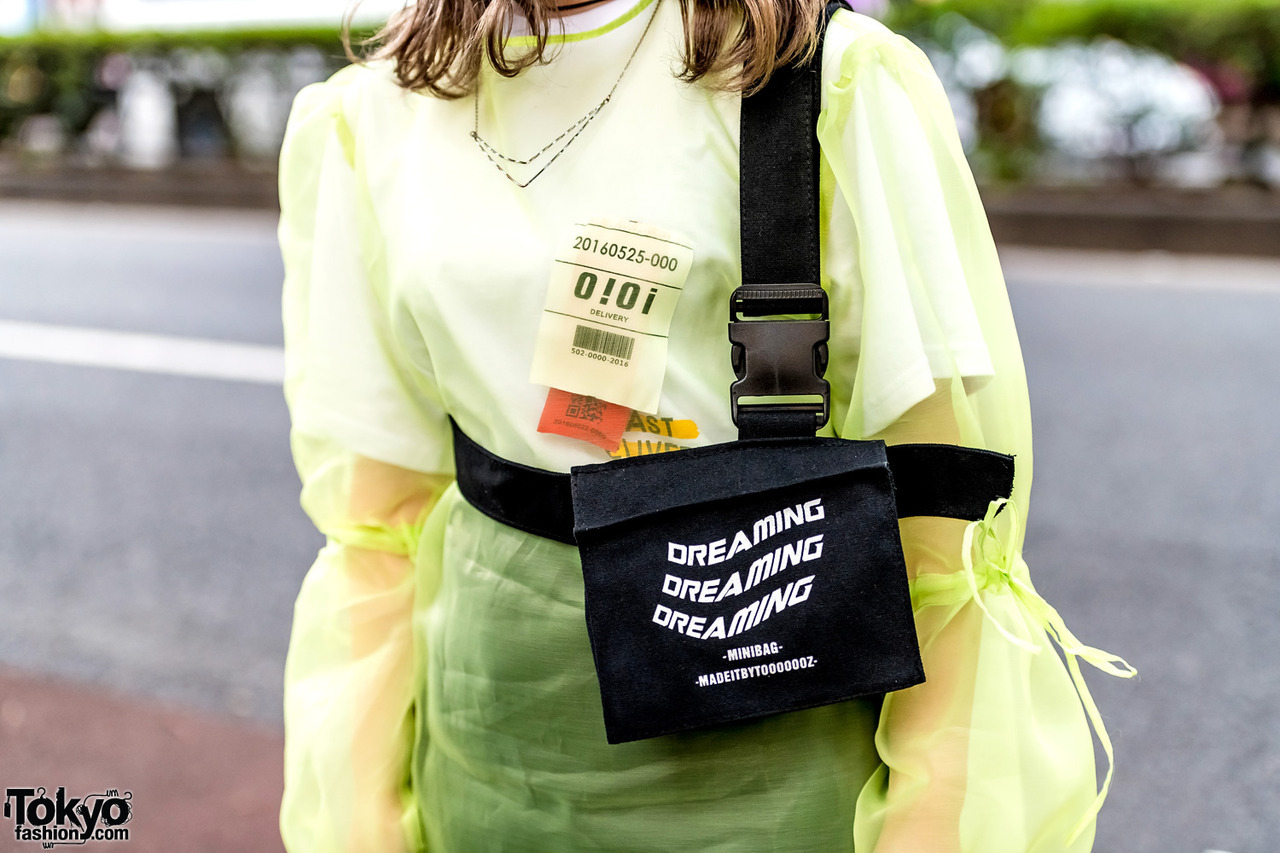 tokyo-fashion:  20-year-old cafe staffers Sawa and Eto on the street in Harajuku