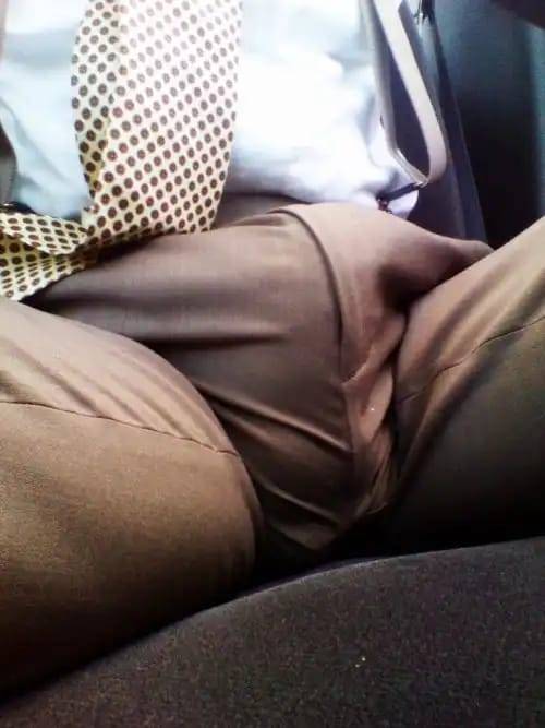 gaysuitlovercol:#bulto #paquete #bulgegay #suitandtiefetish #suitedbulge #gaybulge #menatplay #gaysuitlover Twitter @gaysuitlover1 