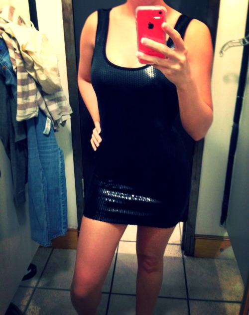 dickandcarly:  Shopping!!! - Carly xoxo