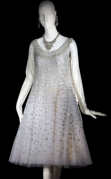 fripperiesandfobs: “Trapeze” by Yves Saint Laurent for Dior, Spring/Summer 1958From the&