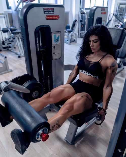 sexyfitnessgirls:  Legs @daniela_ifbbpro