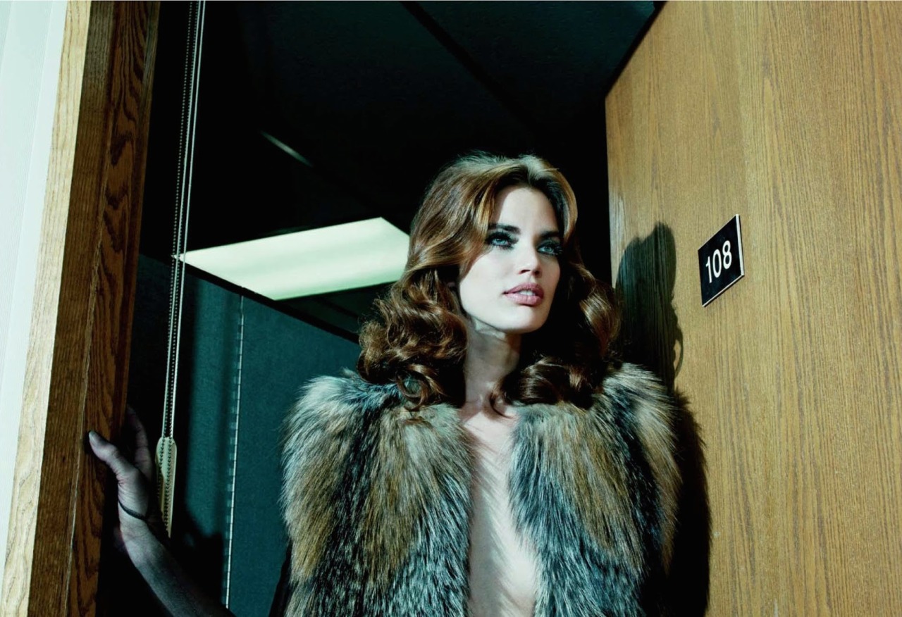 fromobscuretodemure:  Rianne ten Haken by Laurie Bartley for Numéro China #42 September