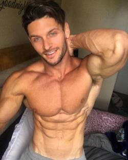 igmuscleguys:  Fitness model Jerdani Kraja