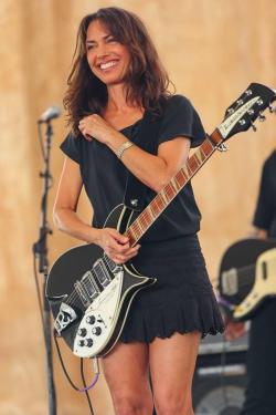 Separated At Birth - Susanna Hoffs And Veronica Zemanova. 