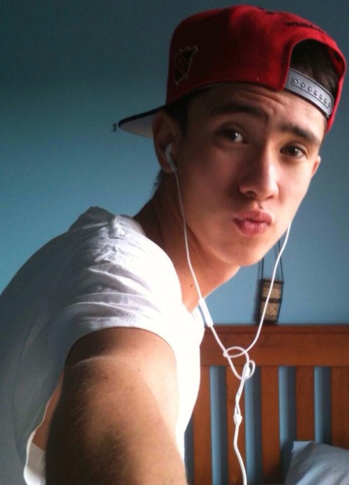 myspecialpumps:  Sweet sexy guy:) 