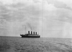 Last photo taken of the Titanic (1912)