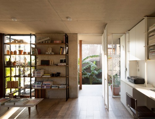 Houses in Buenos Aires by Estudio Mola