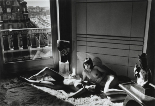 Mannequins, Quai D’Orsay, Paris, 1977 by  Helmut Newton