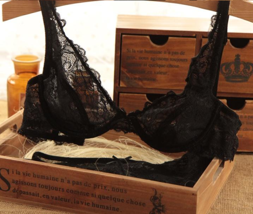 If you’re looking for cute lace bras at affordable prices like the ones in the top picture che