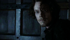 bericdondarrion:Even if he found some secret way out, Theon would not have trusted it. He had not fo