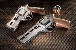 everyday-cutlery:  proteus7:  Semi-auto revolvers