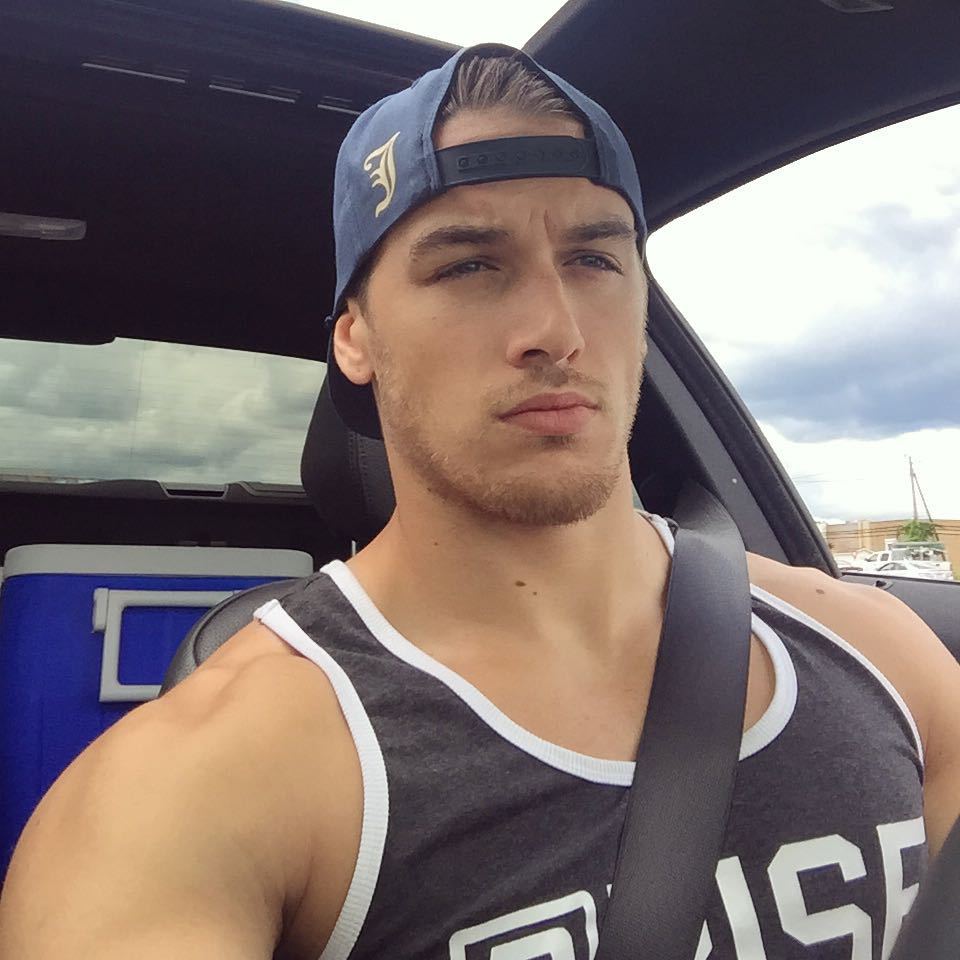brotasticbro:  Instagram user @marc_fitt http://ift.tt/1hqjU4j