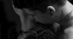 amhelenromance:  and we love where the “lower kiss” leads… How was your last kiss? 💋💕