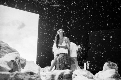 fyeahlittlemix: jadethirlwall: representing the icy end of a relationship in the #ThinkAboutUs video