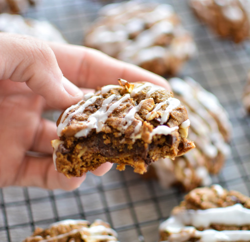 fullcravings:Pumpkin Oatmeal Cookies with Hazelnuts and Coconut