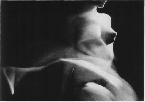 From the book Ján Šmok: Akt vo fotografii. Osveta, 1986, p. 126