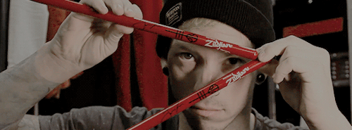 ssuicidallhheadcasee:tylerandthejosephs:XGorgeous and anyone who says otherwise can fuckin fight me