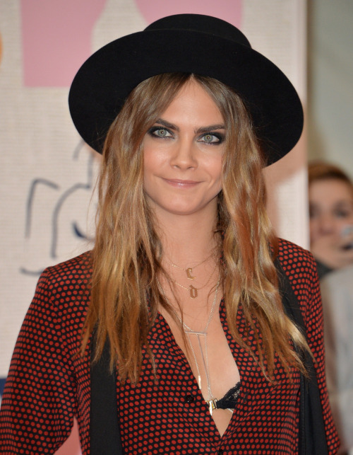 worlddelevingne:  Cara Delevingne at the Brit Awards   