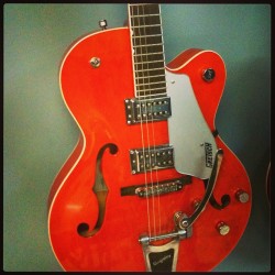 wilderadkins:  Helloooooo Nurse! 💘#gretsch 