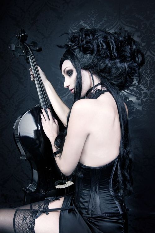 Porn Pics victorian-goth:  Victorian goth http://victorian-goth.tumblr.com/