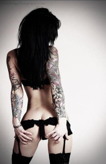 when-sexy-babes-arrive:  when-sexy-babes-arrive