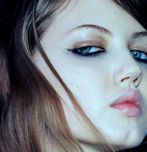 furples:  Lindsey Wixson @ Kenzo Fall 2013 