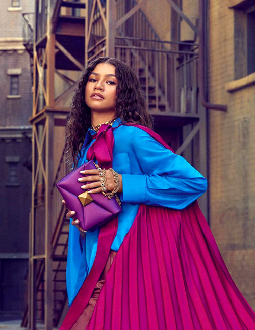 nowayhome:  ZENDAYA— by Michael Bailey-Gates for Valentino’s Rendez-Vous Spring 2022 Campaign