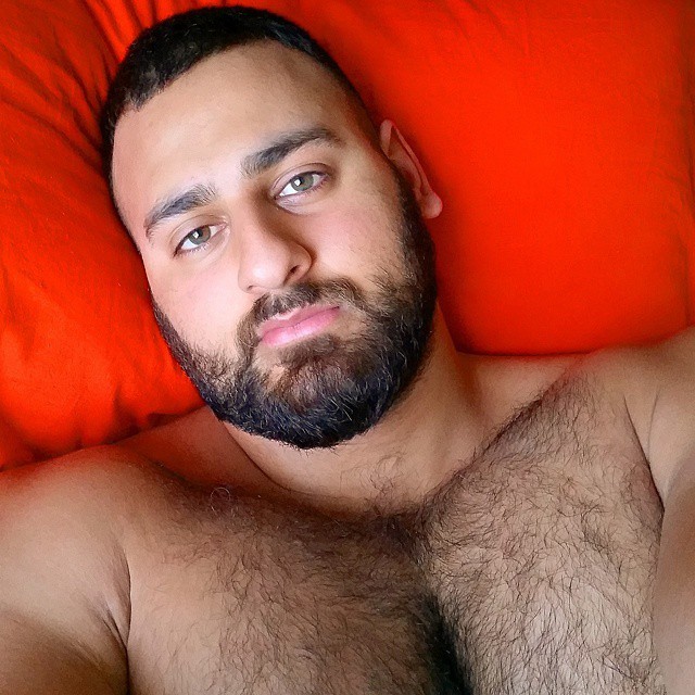 dilfandahardplace:  WOOF!  Yes, please! 