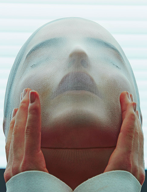 furples: Modern ElementsModel: Daphne VelghePhotographer: Nicolas Kern