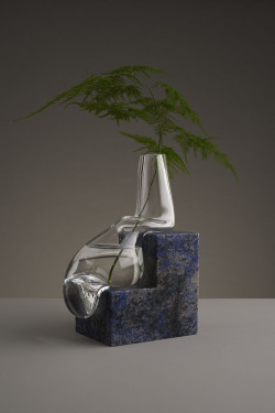 controlledeuphoria: swdyww:   talkingtrashcan:  taktophoto:  Misshapen Glass Vases by Studio E.O Appear to Melt Atop Angular Stone Platforms  this is like… fucking amazing?   This is so fucknf cute lol   Why didn’t anyone tagMeThis is so me 