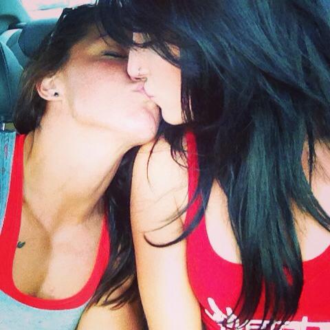 fitgrills:  This was too cute not to post.