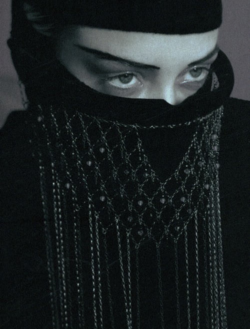  “Les Éxtremes” by Albert Watson forVogue Paris October 1997 With Jaime King 