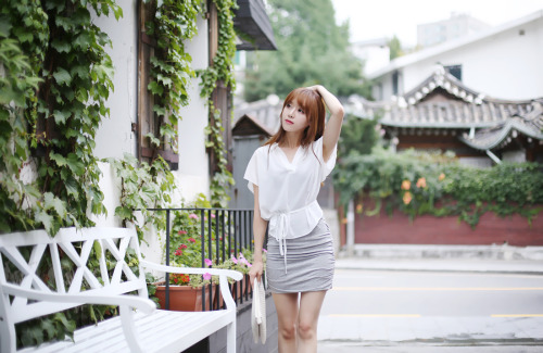 korean-dreams-girls:  Kim Shin Yeong - August 01, 2014 2nd Set  Wouuu