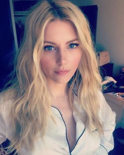 cutiefanatic: sexyandfamous: Katheryn Winnick  Damn. 