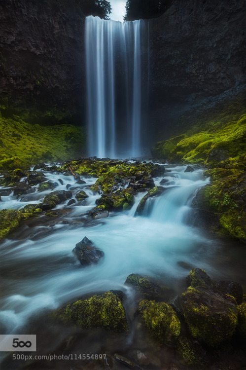 morethanphotography:  The Falls by Dustin_Wong_Photography