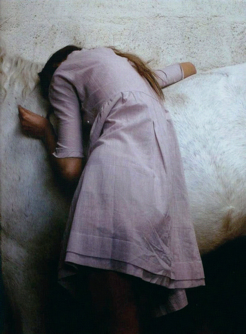 himneska: The Dream Catcher. Photographed by Camille Vivier for Jalouse N°71, 2004.