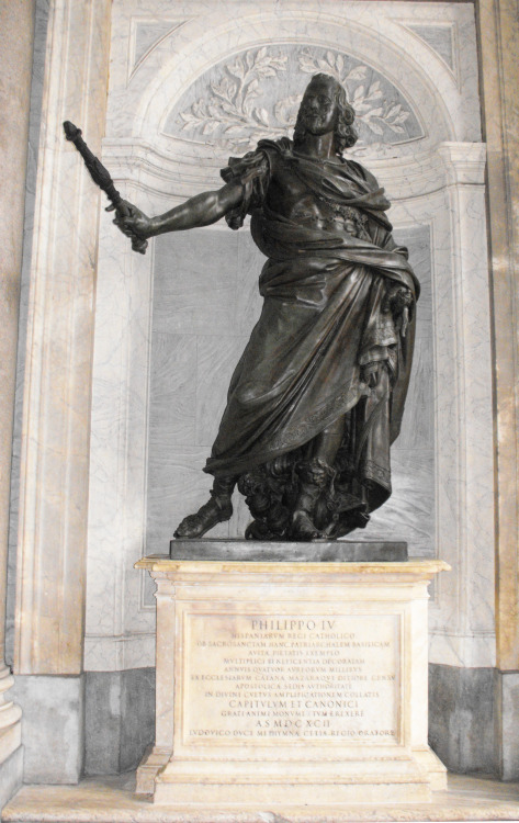 Statua, Philippo IV, Basilica di Santa Maria Maggiore, Roma, 2010 - Estatua, Felipe IV, la basílica 