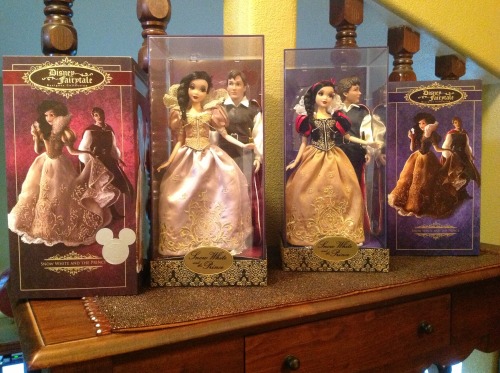 thedisneydifference:I got BOTH of them today! The D23 exclusive Snow White Designer doll, and the 